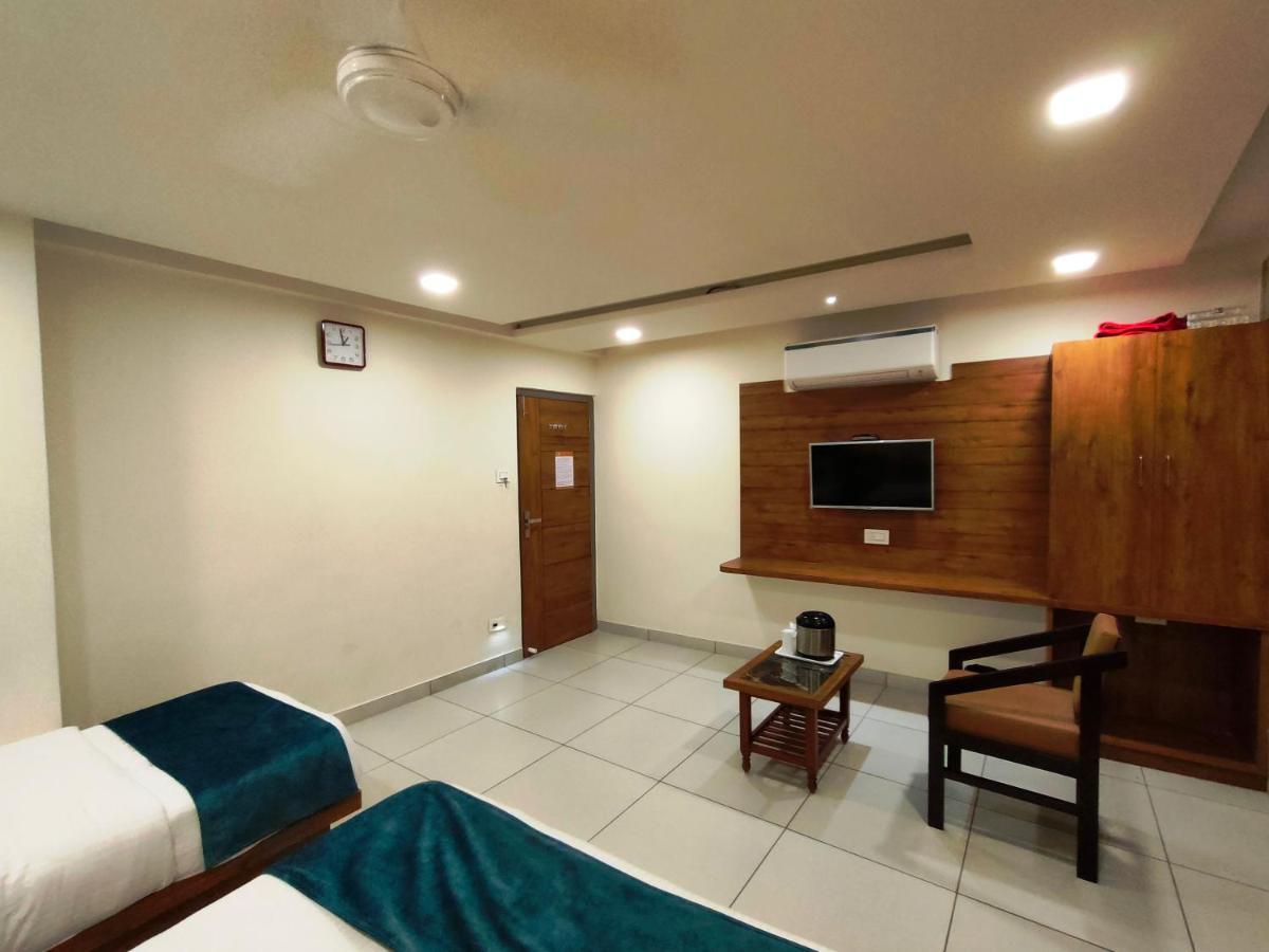 Hotel Kinara Ahmedabad Extérieur photo